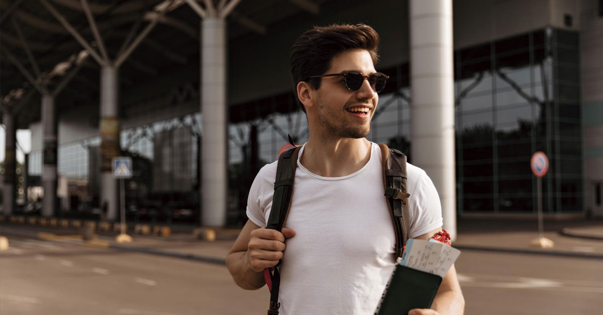 joven viajando